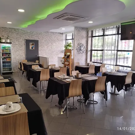 Apartmanhotel I - 3*